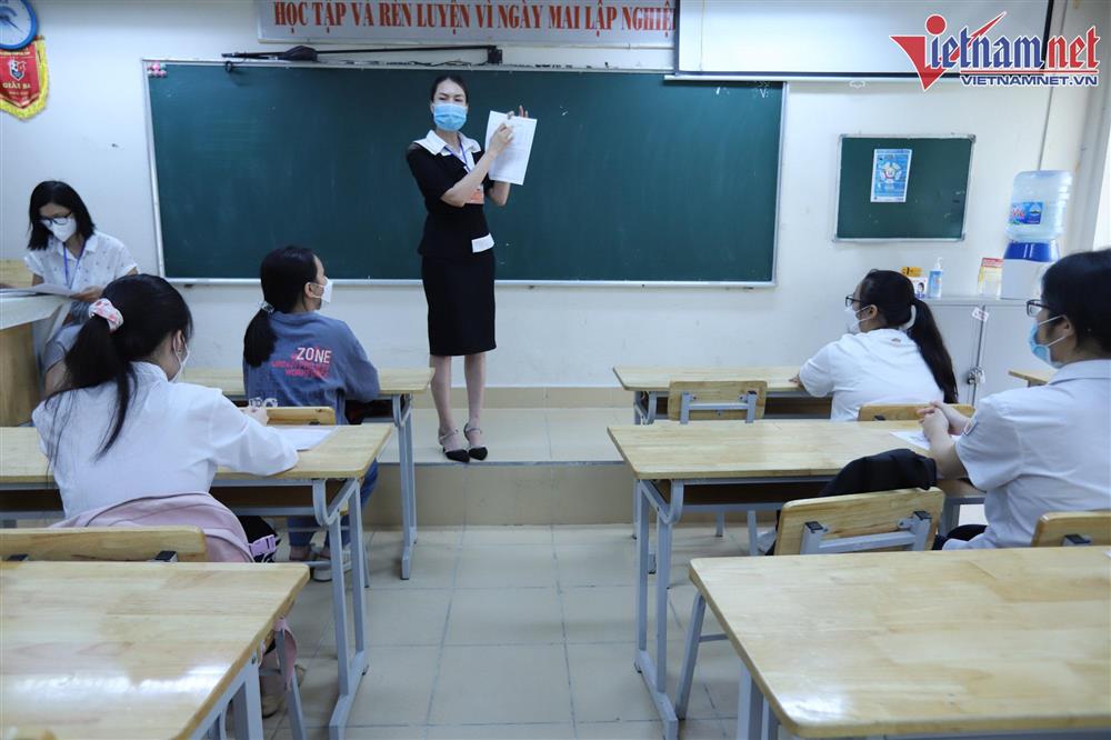 Học sinh Hà Nội thi lớp 10 dưới áp lực ‘tỉ lệ chọi cao chưa từng thấy’-10