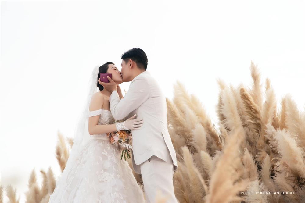 Ăn cưới Minh Hằng, Phạm Quỳnh Anh lộ đã bí mật kết hôn?-2