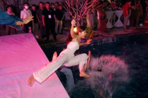 Tiệc nhảy đầm của Minh Hằng sau đám cưới: Trấn Thành lên đồ mát mẻ, Khả Như và Diệu Nhi tả tơi-7