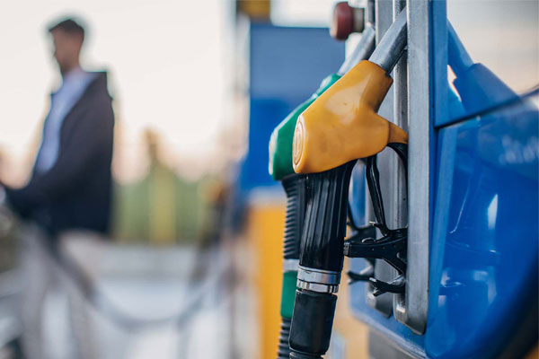 Phong tỏa, khám xét địa điểm nghi sản xuất hàng triệu lít xăng dầu giả-3