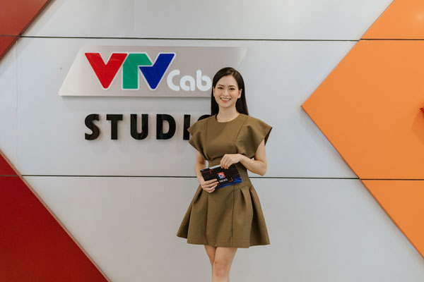 Nhan sắc xinh đẹp của Á khôi Hồng Anh - nữ MC thể thao VTVCab-1