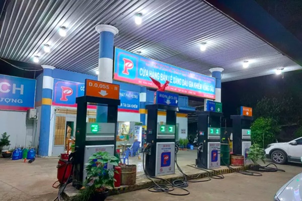 Vụ xăng giả ở Bà Rịa-Vũng Tàu: Cảnh sát thu giữ nhiều chứng cứ quan trọng-2