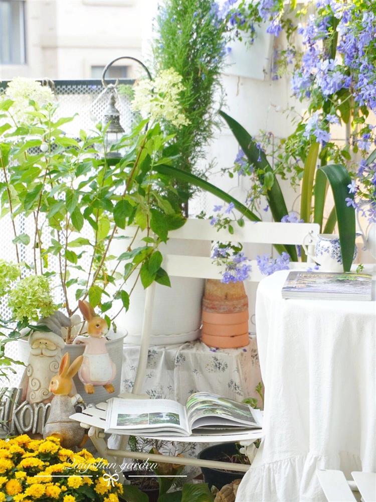 Mẹ đảm ở thành phố tận hưởng trọn vẹn thú vui trồng cây bên ngoài ban công nhà chỉ vỏn vẹn 4m²-18