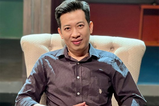 Nhà văn Hoàng Anh Tú nhắn nhủ xúc động đến các sĩ tử 2007: Cứ khóc nếu con thua nhưng hãy cười sau đó vì bố mẹ bên con!