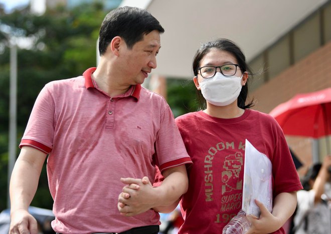 Nhà văn Hoàng Anh Tú nhắn nhủ xúc động đến các sĩ tử 2007: Cứ khóc nếu con thua nhưng hãy cười sau đó vì bố mẹ bên con!-7