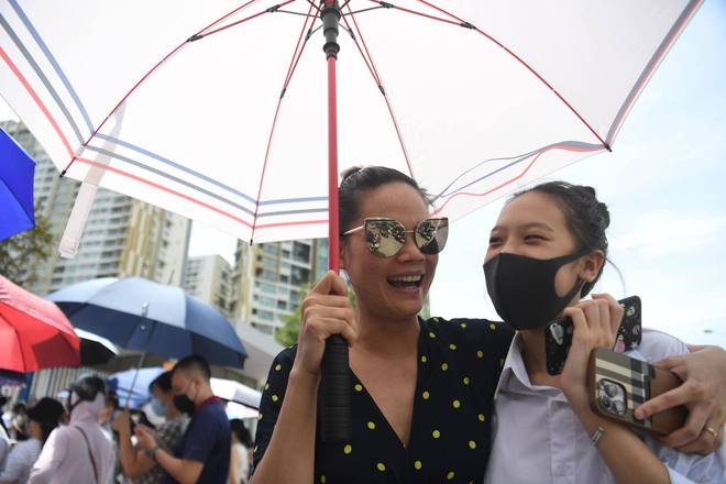 Nhà văn Hoàng Anh Tú nhắn nhủ xúc động đến các sĩ tử 2007: Cứ khóc nếu con thua nhưng hãy cười sau đó vì bố mẹ bên con!-5