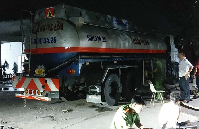 Vụ xăng giả ở Bà Rịa-Vũng Tàu: Cảnh sát thu giữ nhiều chứng cứ quan trọng-1