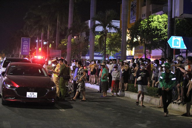 Nóng: Ô tô gây tai nạn liên hoàn, 1 bà bầu bị thương nặng-8