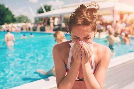 Đi bể bơi mùa hè có thể khiến bạn mắc những bệnh nghiêm trọng sau, cần đặc biệt lưu ý