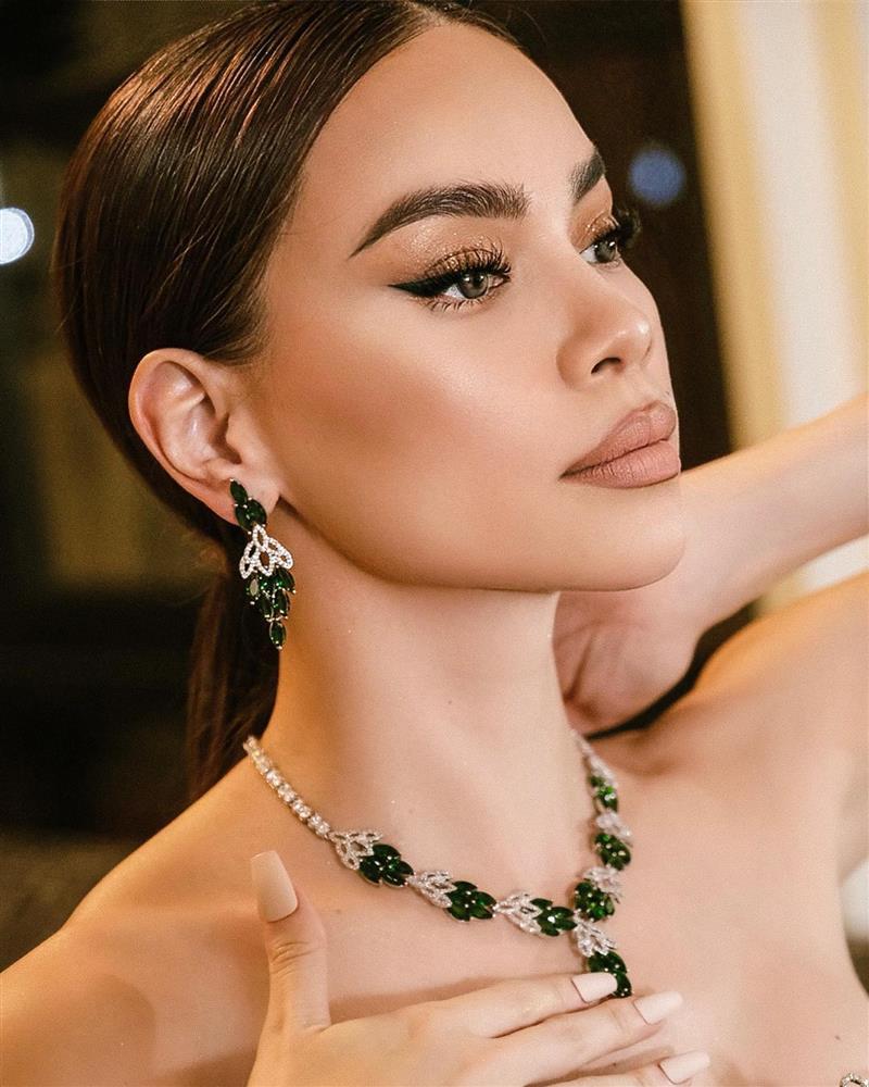 Hồ Ngọc Hà gây hãi vì mặt lạ hoắc như tượng sáp ốm đói-5