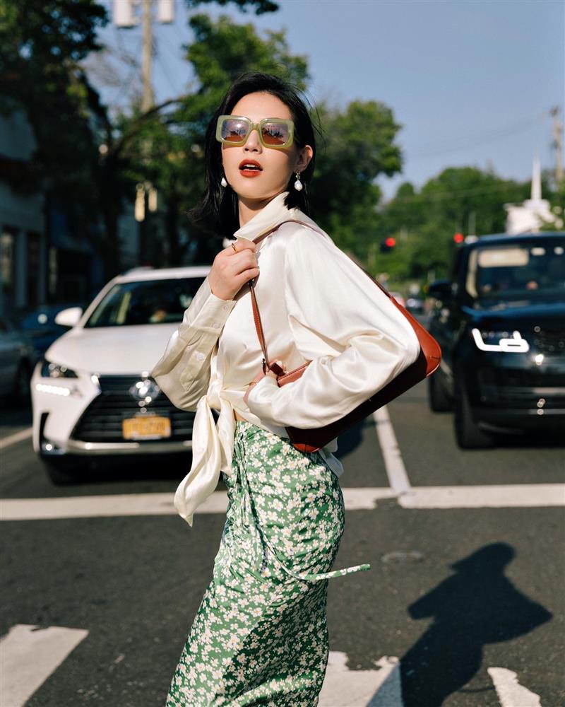 Mặc gì đi làm ngày nóng đỉnh điểm? Nàng công sở hãy áp dụng 5 công thức nhẹ mát này-6