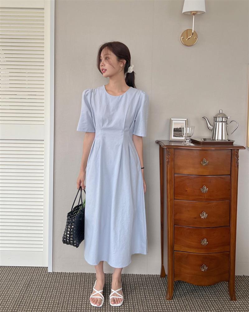 Mặc gì đi làm ngày nóng đỉnh điểm? Nàng công sở hãy áp dụng 5 công thức nhẹ mát này-17