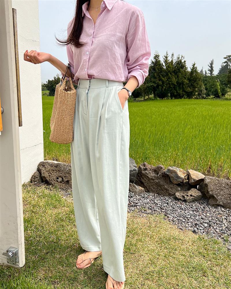 Mặc gì đi làm ngày nóng đỉnh điểm? Nàng công sở hãy áp dụng 5 công thức nhẹ mát này-21