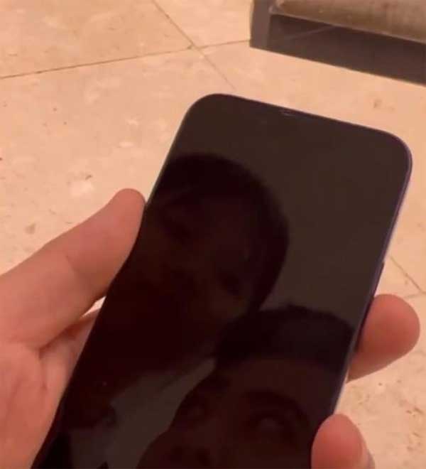 Lén nhìn gái xinh chân dài trong lúc bạn gái đi toilet, người đàn ông không ngờ gặp thảm kịch-2