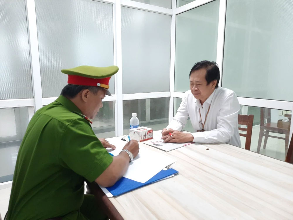 Bắt Giám đốc CDC Đà Nẵng liên quan đến Việt Á-1