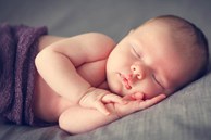 Mẹo hay giúp trẻ sơ sinh ngủ ngon vào ban đêm để bé khỏe, mẹ vui