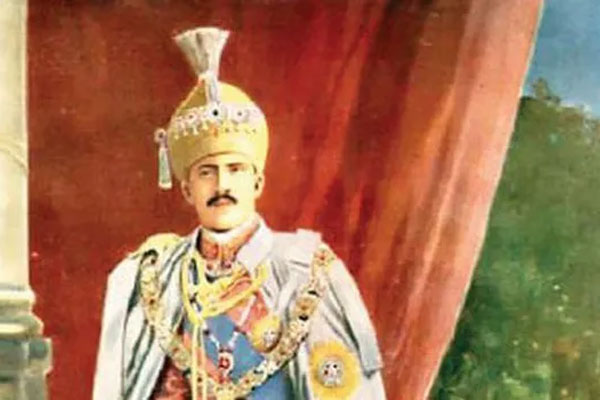 Giàu có bậc nhất Ấn Độ nhưng vị vua nổi tiếng này có lối sống tiết kiệm lạ kỳ: Vàng bạc chất đống, dùng kim cương chặn giấy nhưng một tuần chỉ tiêu 30 nghìn đồng-1