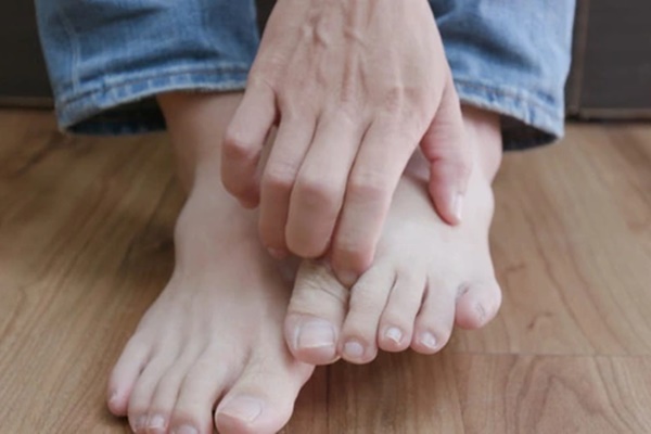 4 dấu hiệu bất thường ở bàn chân ngầm cho thấy bệnh tiểu đường đang ẩn nấp trong cơ thể-1