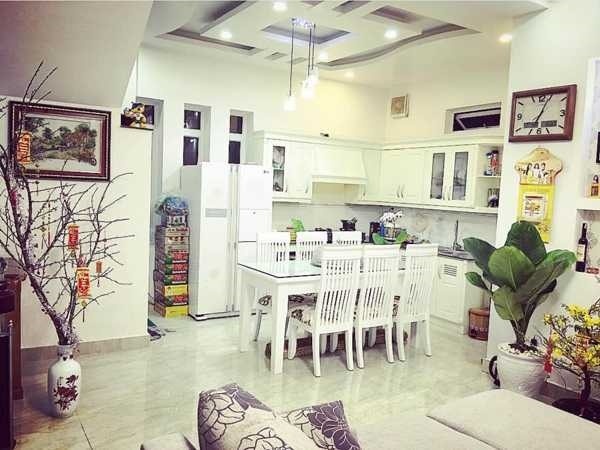 Cơ ngơi nhà bố mẹ 3 Hoa hậu Hoàn vũ Việt Nam: Bên giản dị, bên gây choáng ngợp về độ khủng-10