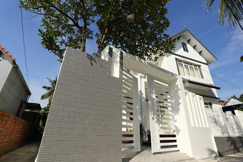 Cơ ngơi nhà bố mẹ 3 Hoa hậu Hoàn vũ Việt Nam: Bên giản dị, bên gây choáng ngợp về độ khủng-16