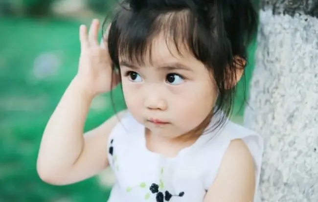 Trẻ nói hỗn với người lớn, cha mẹ cần hiểu 3 vấn đề gốc rễ này: Nếu nắm bắt được, con cái sẽ thay đổi 180 độ, rất ngoan và hiểu chuyện-2