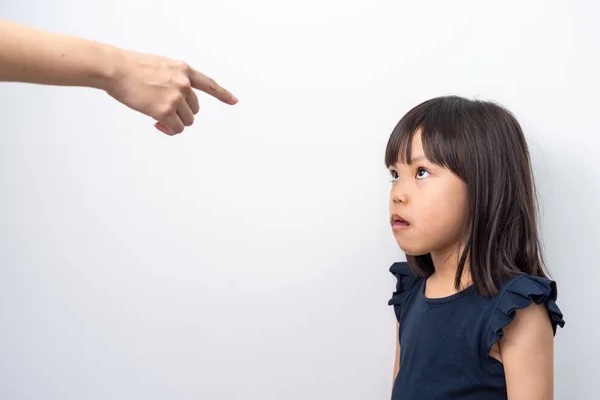 Giới siêu giàu dạy con cách để giàu có 3 đời: Tiền không phải là tất cả, có những thứ quan trọng hơn cả tiền, bố mẹ nào cũng nên biết-3