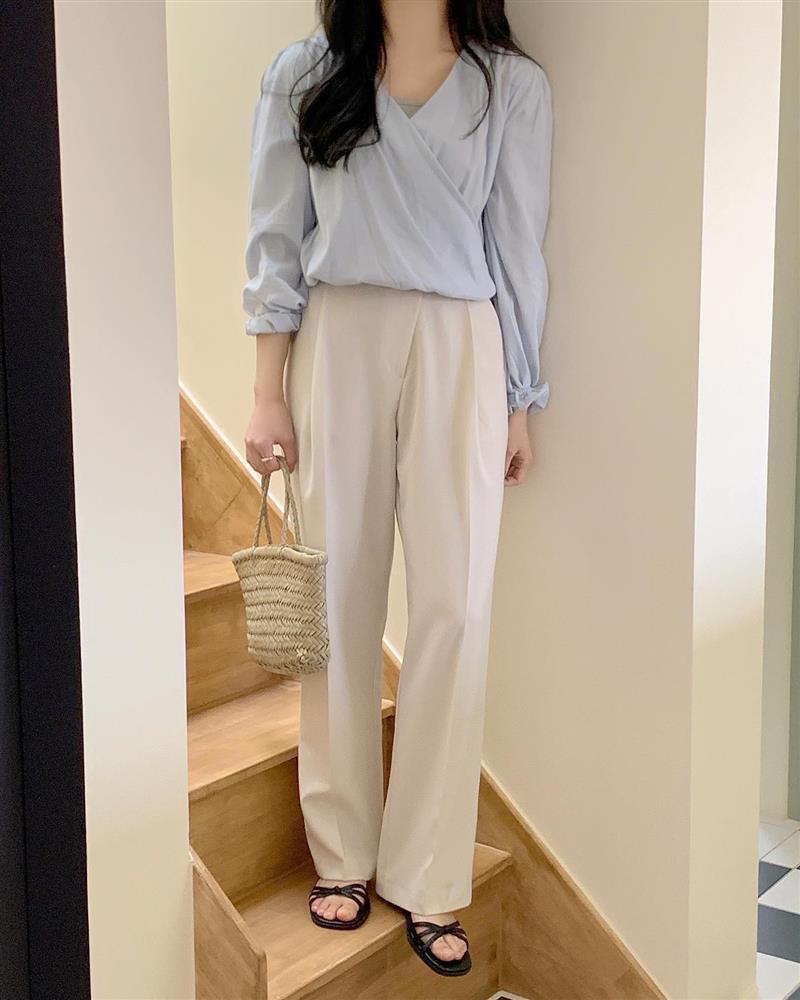 Quần ống rộng mặc với 5 kiểu áo này là sành điệu nhất-2