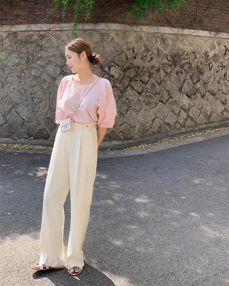 Quần ống rộng mặc với 5 kiểu áo này là sành điệu nhất-3