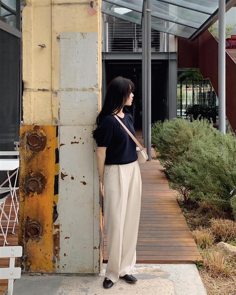 Quần ống rộng mặc với 5 kiểu áo này là sành điệu nhất-11