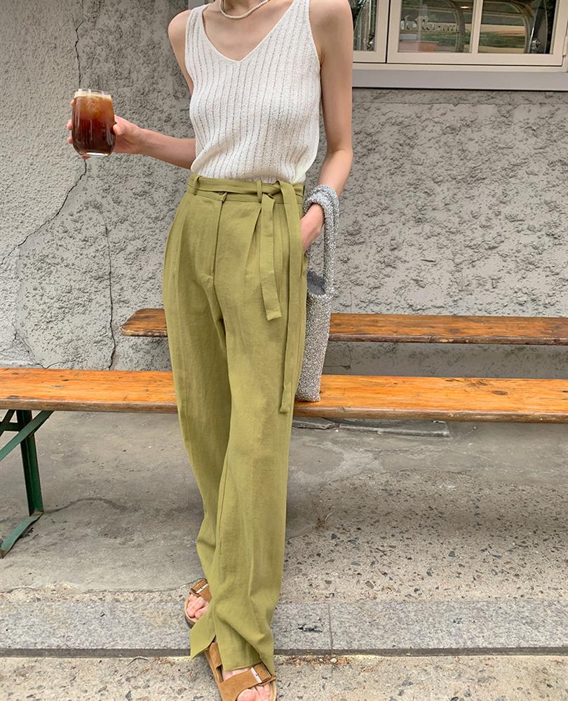 Quần ống rộng mặc với 5 kiểu áo này là sành điệu nhất-17