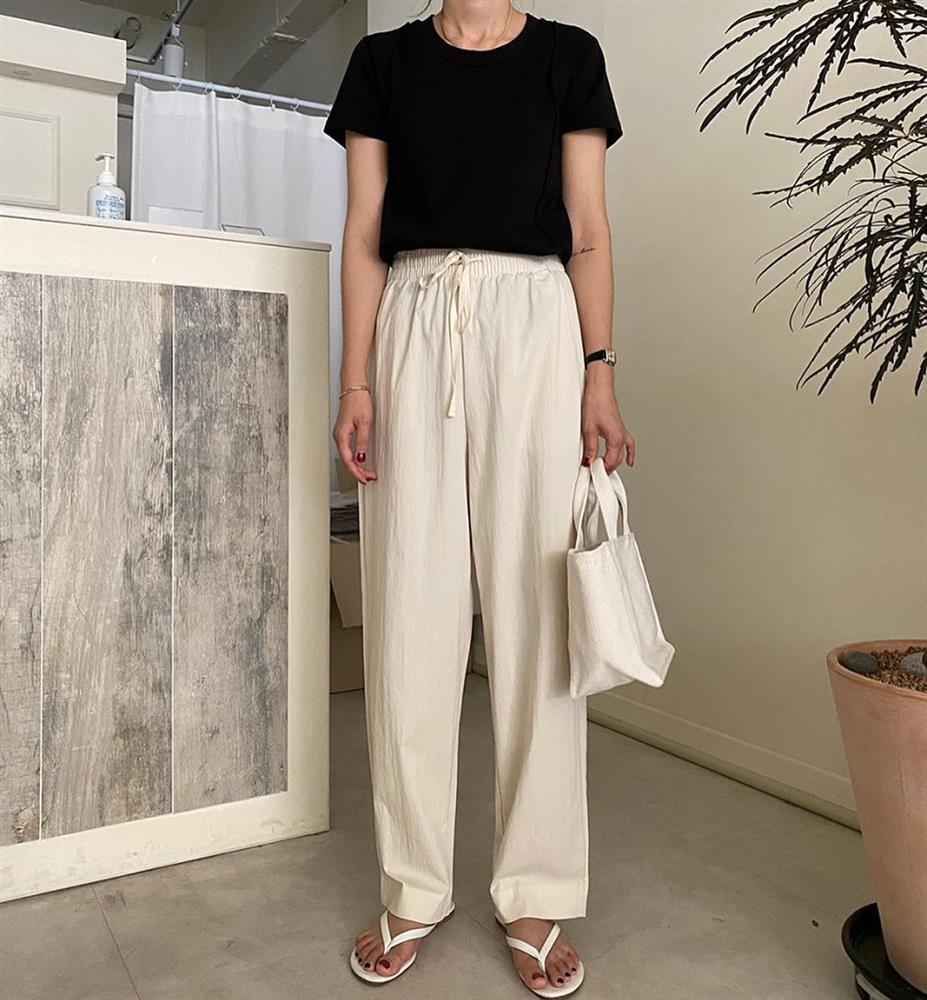 Quần ống rộng mặc với 5 kiểu áo này là sành điệu nhất-21