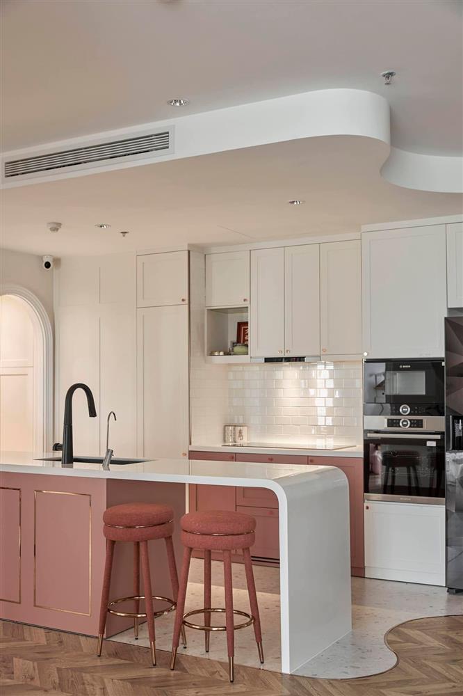 Căn hộ tông hồng ánh kim lạ mắt, riêng tiền làm nội thất đã hơn 2 tỷ đồng-7