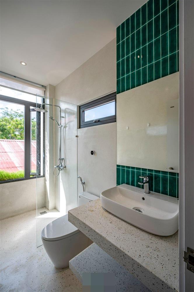 Tổ ấm của gia đình 3 thế hệ với không gian xanh và mảng tường gạch nung hoài cổ-40