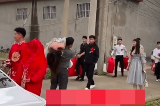 Phù dâu phù rể 