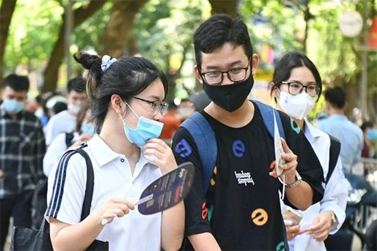 Thêm nhiều trường đại học tăng mạnh học phí