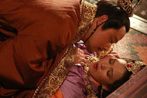 Vì sao sau khi thị tẩm xong, Phi tần không được ở lại qua đêm cùng Hoàng đế?-2