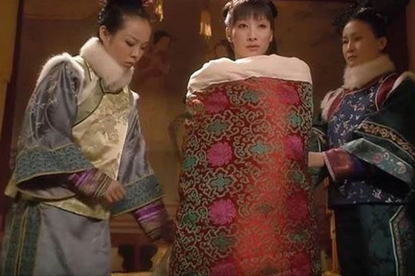 Quy tắc ngầm buộc phi tần nhà Thanh không dám hé răng nửa lời trong lúc thị tẩm-2