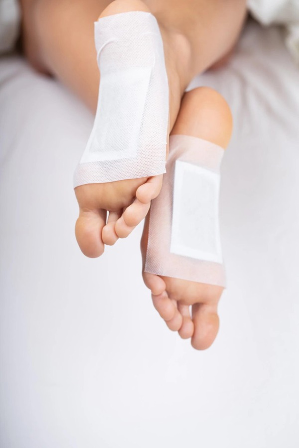 Thực hư công dụng thần kỳ của miếng dán thải độc chân-2