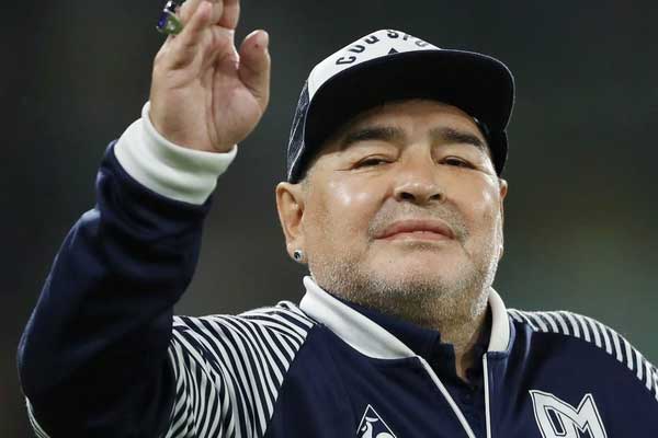 8 bác sĩ chăm sóc Maradona bị buộc tội mưu sát-1