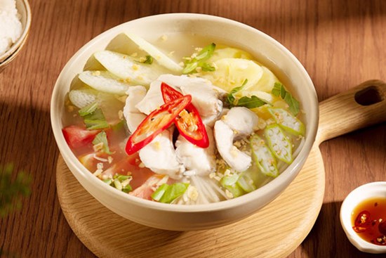 Cách làm canh chua cá lóc chuẩn công thức mẹ nấu cho bữa cơm gia đình thêm trọn vị