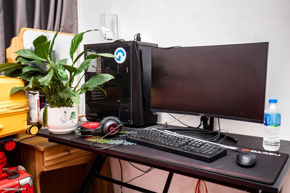 Hé lộ không gian sống của cầu thủ lội ngược dòng còng lưng trả nợ cùng bố mẹ-10