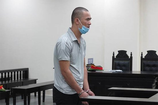 Giết người, phân xác phi tang xuống cống thoát nước