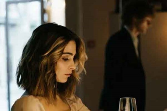 Phát hiện nhà bị trộm khoắng sạch chồng tìm vợ khắp nơi không được, lân la sang hàng xóm hỏi thăm thì nghẹn họng vì nhìn thấy điều này