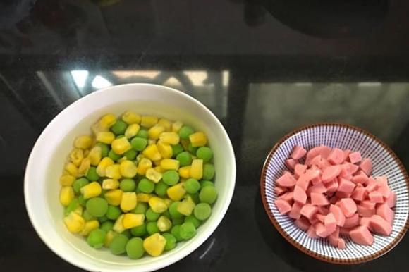 Cơm thừa đừng làm cơm rang trứng cũ kĩ, hãy thử cách ăn mới toanh ngon tuyệt cú mèo, trẻ có thể ăn hai bữa một ngày-6