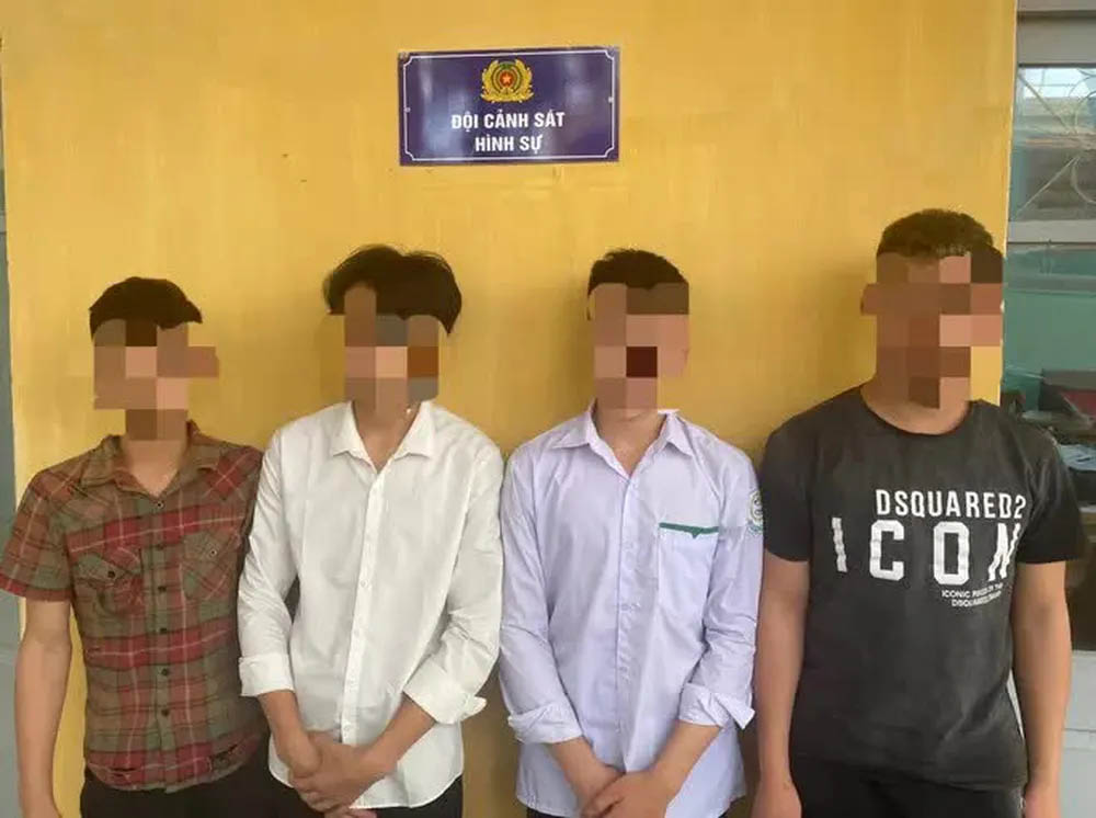 Sau liên hoan, 4 thiếu niên rủ nhau hiếp dâm bạn gái cùng lớp-1