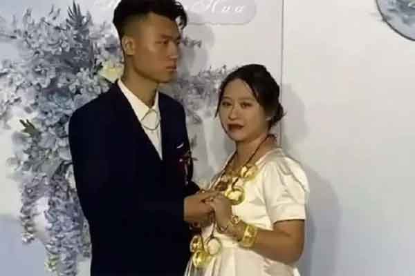 Không cưỡng lại được hấp dẫn từ cô thư ký trẻ, chồng đòi ly hôn rồi đuổi vợ ra khỏi nhà, vợ bình thản làm một điều mà chồng có chết cũng không ngờ tới-4