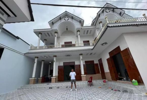 Cơ ngơi được mệnh danh là biệt phủ lớn nhất huyện Bắc Bình của cầu thủ thuộc đội tuyển U23 Việt Nam-2