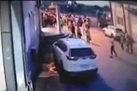 Hải Phòng: Mâu thuẫn với vợ, chồng lái ô tô lao thẳng vào công ty vợ khiến 1 người tử vong