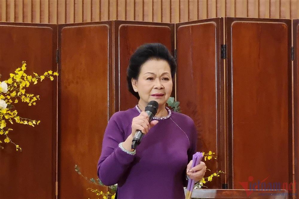 Danh ca Khánh Ly khóc giữa Đà Lạt-2