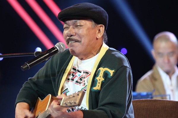 Nước mắt nhà giáo Bích Ngà khi chồng Trần Tiến chữa ung thư giai đoạn 4-6